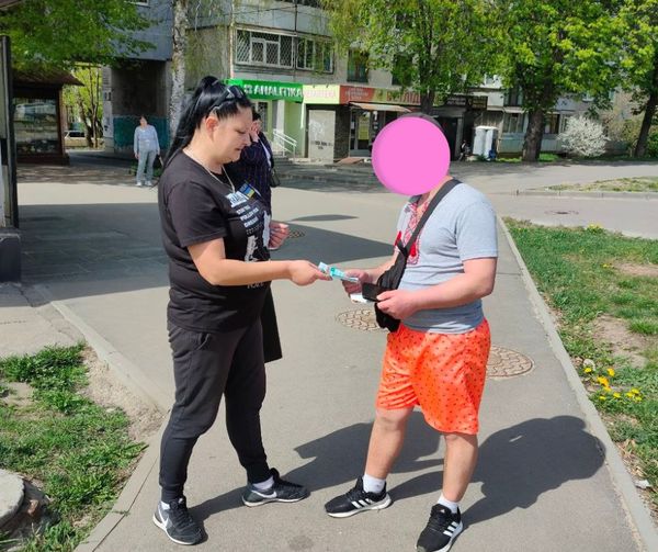 Різна погода, різні райони Харкова, різні люди – але одні потреби.